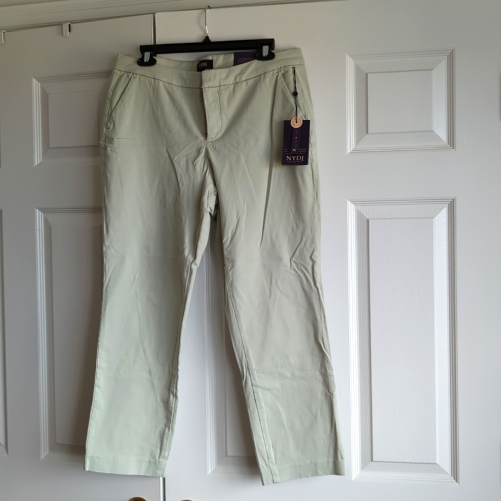 NWT NYDJ light green slim stretch ankle trousers